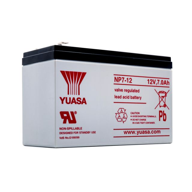 Заводское изображение Yuasa NP7-12: на корпусе видны модель, 12 V, 7.0 Ah и valve regulated lead acid battery